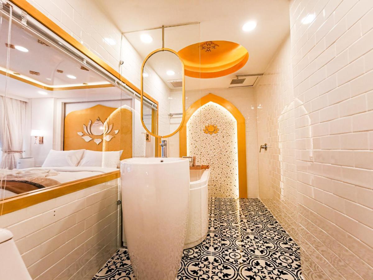 One Dhatu Ayutthaya Premium Homestay Exterior photo